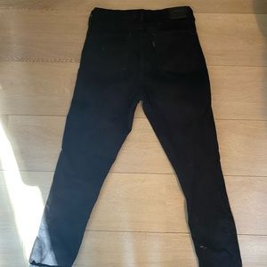 High Rise Black Levi Skinny Jeans